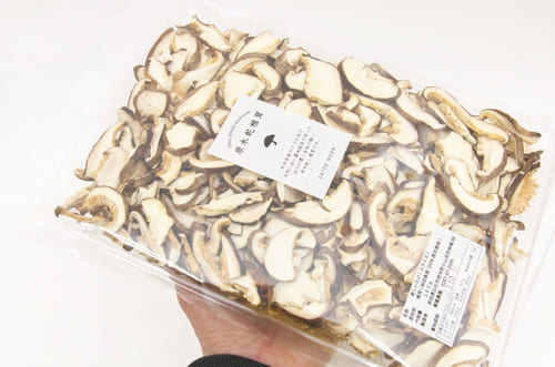 齋藤農園の原木乾し椎茸